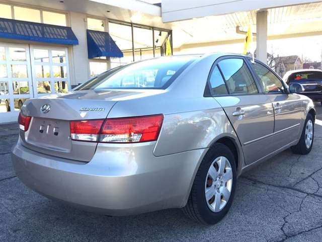 2006 Hyundai Sonata GL 4dr Sedan